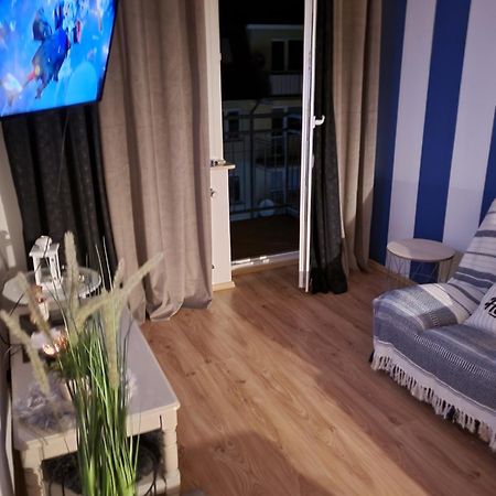 Apartament Wakacyjny Ines -Ustka-Na Wydmie,Samodzielne Zameldowanie,Garaz Do Dyspozycji Gosci Стая снимка